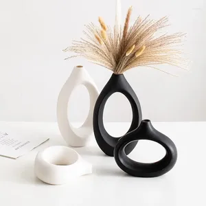 Vase Nordic Ins Ceramic Circle Vase Arnamentsリビングルームホームステイエルデスクトップドライフラワークラフトホームデコレーションアクセサリー