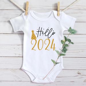 Hello 2024 Yenidoğan Bodysuit Pamuk Kısa Kollu Bebek Tulum Bebek Erkek ve Kızlar Yeni Yıl Ropea Giyim Noel Hediyesi 231208