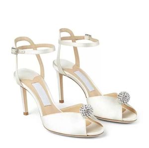 2024 Nuovo designer Sacaria Abito da sposa Scarpe con plateau in raso impreziosito da perle Sandali con tacco Elegante da donna Bianco Sposa Perle Tacco alto Décolleté da donna EU35-43 BOX