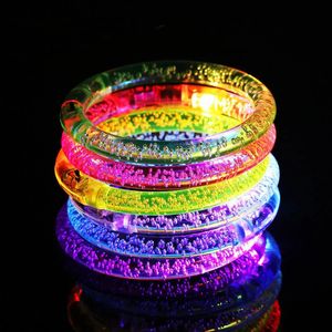 Chapéus de festa 10 20 30 40 50 Pcs Pulseira Luminosa Suprimentos de Aniversário de Casamento Bolha Brilhante Glow Sticks Pulseiras 231207