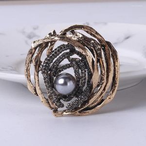 ブローチdmari luxury Jewelry Pearled Storm Eye Lapel Pins Clashy Design for Clothing Office Party Accessories Brooch Women