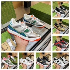 2023 TOP Designer Markenschuhe Klassische Trainer Love Sneakers Leder Sneaker Blume bestickt Python Tiger Cock 100 % Ace Männer Frauen Neue Farben Größe 35-46