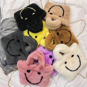 Sacos de noite Bolsa de ombro aplush smiley bolsa fivela bolsa de ombro bonito macio senhoras chainladies faux fur feminino festa menina presente de Natal 231207