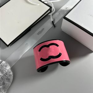 Verschiedene neue CCity Armreif Internet Berühmtheit Dame Frauen C Offenes Armband Mode Designer Charm Armband Frau Hohe Qualität Zubehör F Jalm