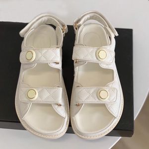 Camellia Flat Sandals Frauen Sommer Dicke Soled White Black Sports Fashion Casual Schuhe kleine duftende römische Schuhe