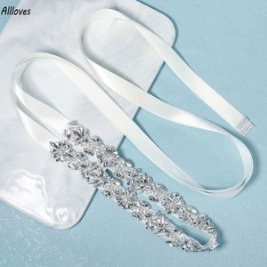 Silver Sparkly Rhinestones Brudbälte för bröllopsklänning Fashion White Ribbon Women Sash för midja Brudtillbehör Gift Cl3032