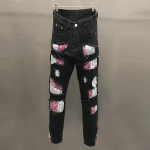 Jeans da uomo stile europeo uomo slim fit anacardi fiori punk pantaloni patch foro caduta piccolo jeans a botte dritta hip hop di alta qualità