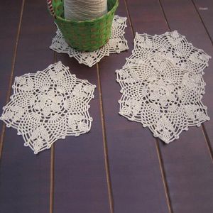 Bord mattor 4 st/parti vintage hand virkning spets doilies snöflinga mönster 8 tum bröllopsdekor