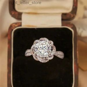 사이드 스톤 클래식 Moissanite 다이아몬드 반지 여자 고급 약혼 반지 1ct 2ct S925 실험실 제작 아내 웨딩 기념일 보석 YQ231209