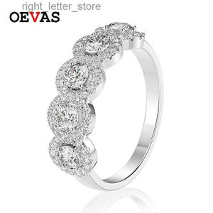 Z bocznymi kamieniami OEVA 925 Sterling Silver Sparing Diamond o wysokiej węglowej diamencie stworzył pierścionki ślubne moissanite dla kobiet Bride Bande Party Jewelry YQ231209