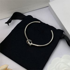 Domi CL-1741 Lyxiga smycken gåvor mode örhängen halsband armband broscher hårklipp