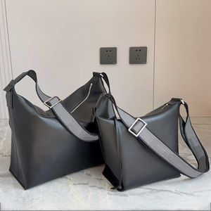 duffle Bags luxurys handbag designer bag leather Half Moom Bag unisex cubi crossbody Handbags Vintage casual men Crossbody bags 221029