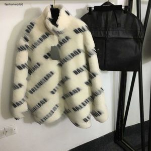 Дизайнерская куртка на пуху, женское пальто, осенне-зимняя одежда, с длинным рукавом, воротником-стойкой, треугольное пальто с вышивкой, декабрь 08, 11