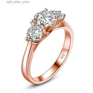 Med sidonstenar Certifierade 3 Stone Cat Totem Moissanite Rings for Women Totalt är 2Ct Generling Silver 925 Luxury Wedding Jewelry Trend Hot YQ231209