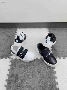 Luxury Designer Baby Casual Shoes Color Blocking Design Kids Sko Storlek 26-35 Elastic Band Cuffed Girls Boys Sneakers Dec05