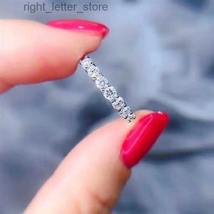 مع الحجارة الجانبية مستديرة الفضة الخاتم مويسانيت D VVS خاتم الأزواج Moissanite الفاخرة للنساء YQ231209