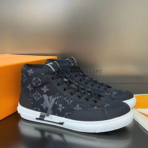 Designer High Top Charlie Sneakers Buty Casual Treakers Blazer Women Mens Luksury Rivoli Treners