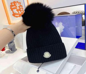 BeanieSkull Caps Designer Skull Caps Moda Fax Pelliccia Pom Beanie Traspirante Mantieni caldo Cappello in cashmere per Uomo Donna 6 colori Highqual6875386