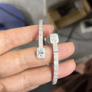 De Fine Jewelry Sterling Sier 아이스 아웃 VVS Baguette Moissanite 팔찌 T Square Diamond Cuban 링크 팔찌 남성