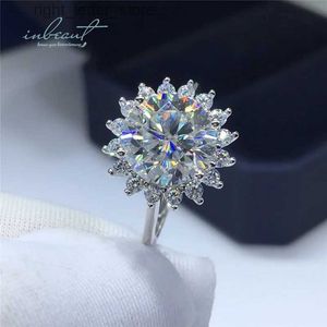 With Side Stones inbeaut 18K White Gold Plated 3 ct Excellent Cut Pass Diamond Test D Color Moissanite Snowflake Ring for Women Gift Fine Jewelry YQ231209