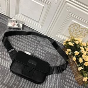 Bumbag Leather Waist Bags Classic Designer Women Bag Lock Sling Men Fanny Pack with Box235B