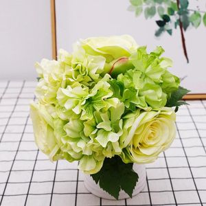 Dekorativa blommor avancerad simulering Handband Rose Hortensia Silk Flower Home Wedding Decoration