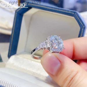 Com pedras laterais luxo 3 D cor moissanite anel de noivado 925 prata esterlina moissanite diamante atacado com certificado GRA para mulheres YQ231209