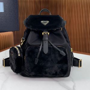 23FW Women Mens Luxurys Designers Backpacks Tote Teddy Leather Weather Facs Handbag Crossbody Bag الرأي في الهواء الطلق مع حقيبة عملات 25 سم