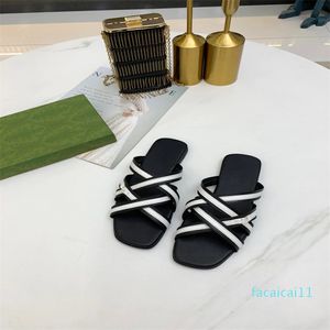 fashion Woman chain slippers slides sandal ladies foothold sandals rubber jelly slipper flat shoes babouche party low cutter