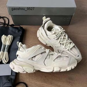 Tryckta Balencaigalies Balencigalies spårar Casual Shoes Designer Track 3 3.0 Triple Trainers White Black Mans Sneakers Gomma Platform Leather Trainer Nylon Ozajj