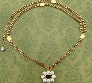 Mężczyźni designerskie naszyjniki luksusowe biżuterię grinestone g łańcuchy projektanci szyi na szyja impreza Złote Perły Naszycie