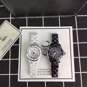 클래식 J12 세라믹 시계 디자이너 남성과 여성 석영 커플 시계 520 선물 검은 흰색 색상 6 옵션