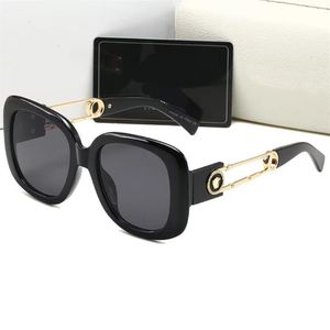 Designer Mens Solglasögon Kvinnor Solglasögon Square Fashion Retro Trend Gold Frame Glass Lens Eyewear For 5 Color Valfri Exquisite 297G