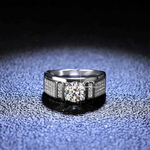 With Side Stones inbeaut 925 Silver Round Excellent Cut 1 ct D Color Pass Diamond Test Moissanite Wedding Ring Men Moissanite PT950 Stamp Jewelry YQ231209