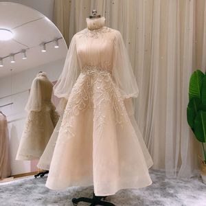 2024 럭셔리 샴페인 반짝이는 구슬 고정 목 드레스 풀 소매 아랍어 두바이 여자 파티 가운 가운 가운 가운