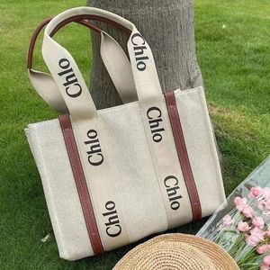 Retro Tote Shopper Bags Moda Kadınlar Odunlu Çanta Lüks Tuval Keten Hobo Çapraz Vücut Raffias Haftalık Çanta Leydi Tasarımcı Çanta Debriyaj Omuz Plaj Çantası