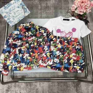 Designer de luxo bebê agasalho crianças roupas tamanho 100-150 colorido dos desenhos animados impressão jaqueta de manga curta camiseta e saia jeans dez05