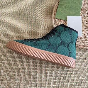 Tênis Canvas 1977 Sapatos Casuais Luxurys Designers Mulheres Sapato Itália Verde e Vermelho Web Stripe Borracha Sola Stretch Algodão Low Top Mens Sneakers 04