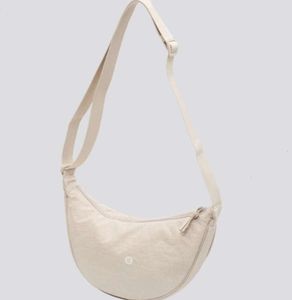 Designer 23ss Lululemens Tasche Damen Gleicher Stil Oblique Cross Bun Freizeit Yoga Nylon Schulter Yoga Sport Luxus Lulu Umhängetasche 87ess