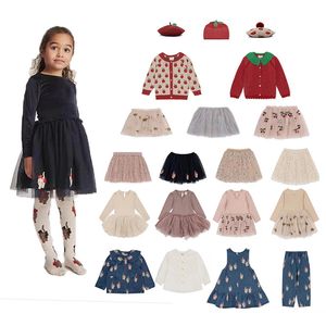 Girls Dresses Dress 23 KS Knitted Girl Wool Cardigan Short Skirt Set Beret Christmas Party Baby Onepiece 231208