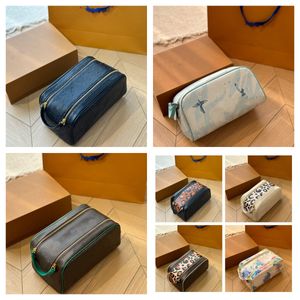 DOPP KIT TOILET POUCH KING TOILETRY BAG Bolsas de lavado extra grandes para hombres Diseñador de lujo Maquillaje Cosmético Estuche de maquillaje de belleza para mujeres Pochette Bolso de viaje de leopardo Bolso de mano