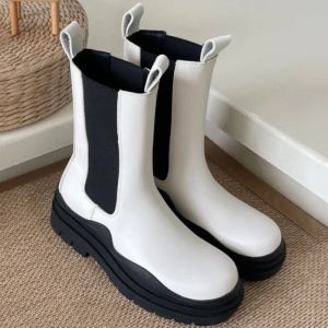 Kvinnor Boot Designer skor Kvinnor stövlar tjocka solade korta höstar och vinter tunn ankel kohud utomhus kvinna plattform snö stövlar australien bootie vinter regn stövlar