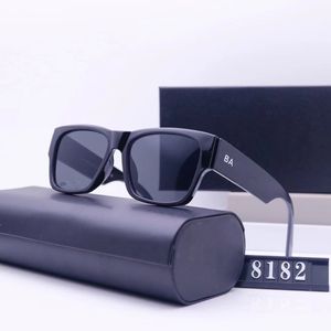 Marke Designer Sonnenbrille Mode Frauen Quadratische Einfache Sonnenbrille mit Logo und Box Vintage Unisex Luxus Shades 8112