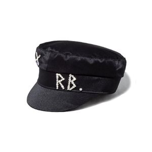 Simple Rhinestone RB Hat Women Men Street Fashion Style Newsboy Hats Black Berets Flat Top Caps256U