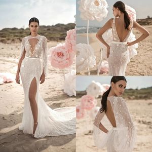 Berta Abiti da sposa a sirena con avvolgente pizzo 3D applique floreale perline Abito da sposa da spiaggia vestito da sposa Abito da sposa Boho con spacco laterale