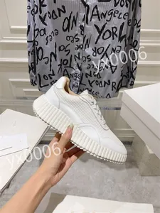 Designer Womens Shoes Bee Sneakers Low Casual Shoe Sports Trainers Brodered White Green Stripes Jogging Woman Wonderful Zapato Sy231008