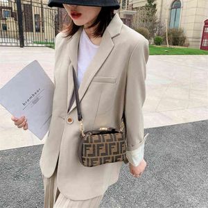 Bolsa de couro para mulheres 2022 Spring and Summer New Middle Middent Bag Mini Boston Sling ombro Mensageiro Vintage Impresso 315m