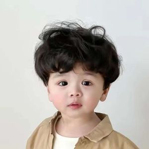 Barns baby peruk, mäns korta hår, roliga fotoprop, texturperm, söta och andningsbara fotografier frisyr pannband