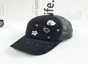 Moda luksusowy projektant koronkowy urocza koszula gwiazda butelek Summer Casual Baseball Ball Caps for Women Travel Sun Hats puste dziury 9843602