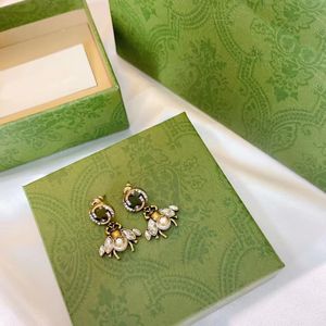 Classic Bee Charm Earrings Diamond Alphabet Vintage Pendant Earrings Women's designer jewelry for wedding parties Wedding anniversary gifts